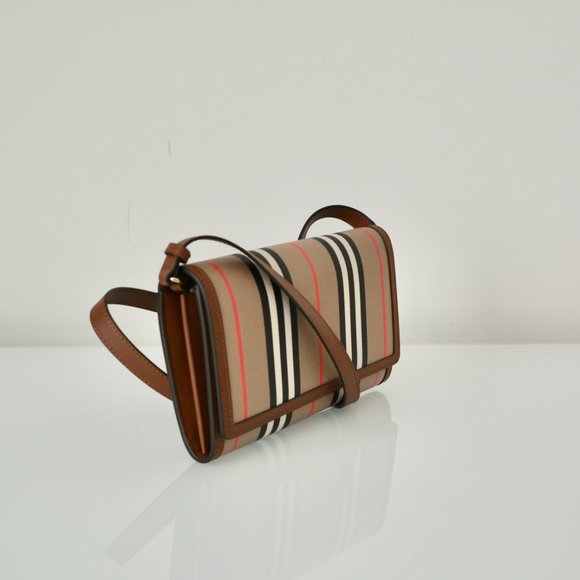 NWT BURBERRY ICON STRIP HANNAH LEATHER TRIM CROSSBODY WALLET BAG - Picture 2 of 7